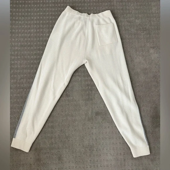 Theory men’s wool and cashmere joggers and hoodie set - Picture 5 of 9